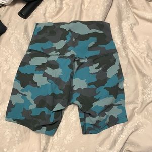 Lululemon shorts unique